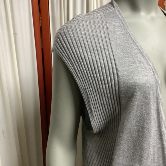 Premise Studio Women's Sleeveless Long Cardigan Gray Knit Size XL - Picture 3 of 8